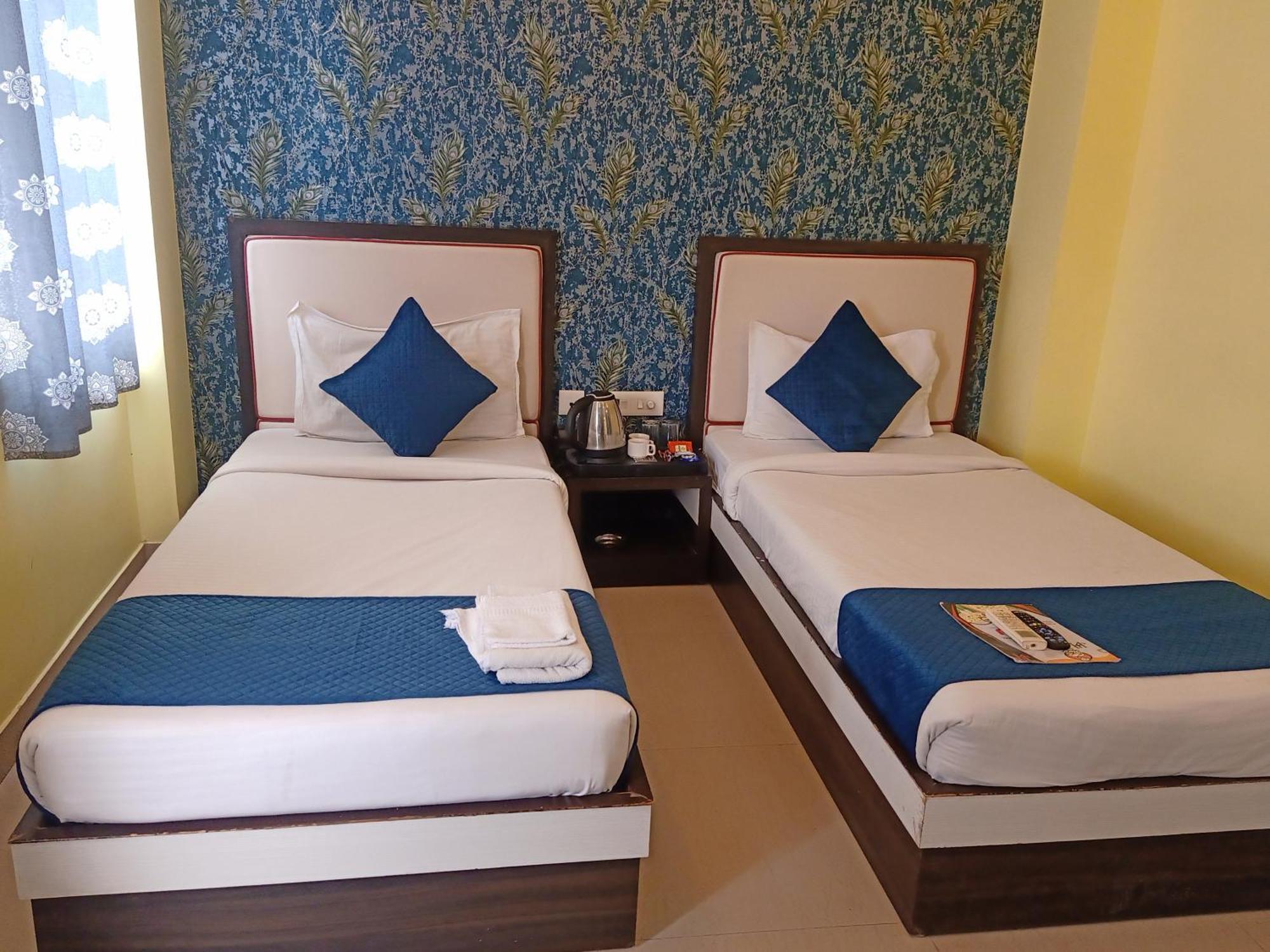 Hotel Janki International Sigra 2 Km From Kashi Vishwanath Temple فاراناسي المظهر الخارجي الصورة