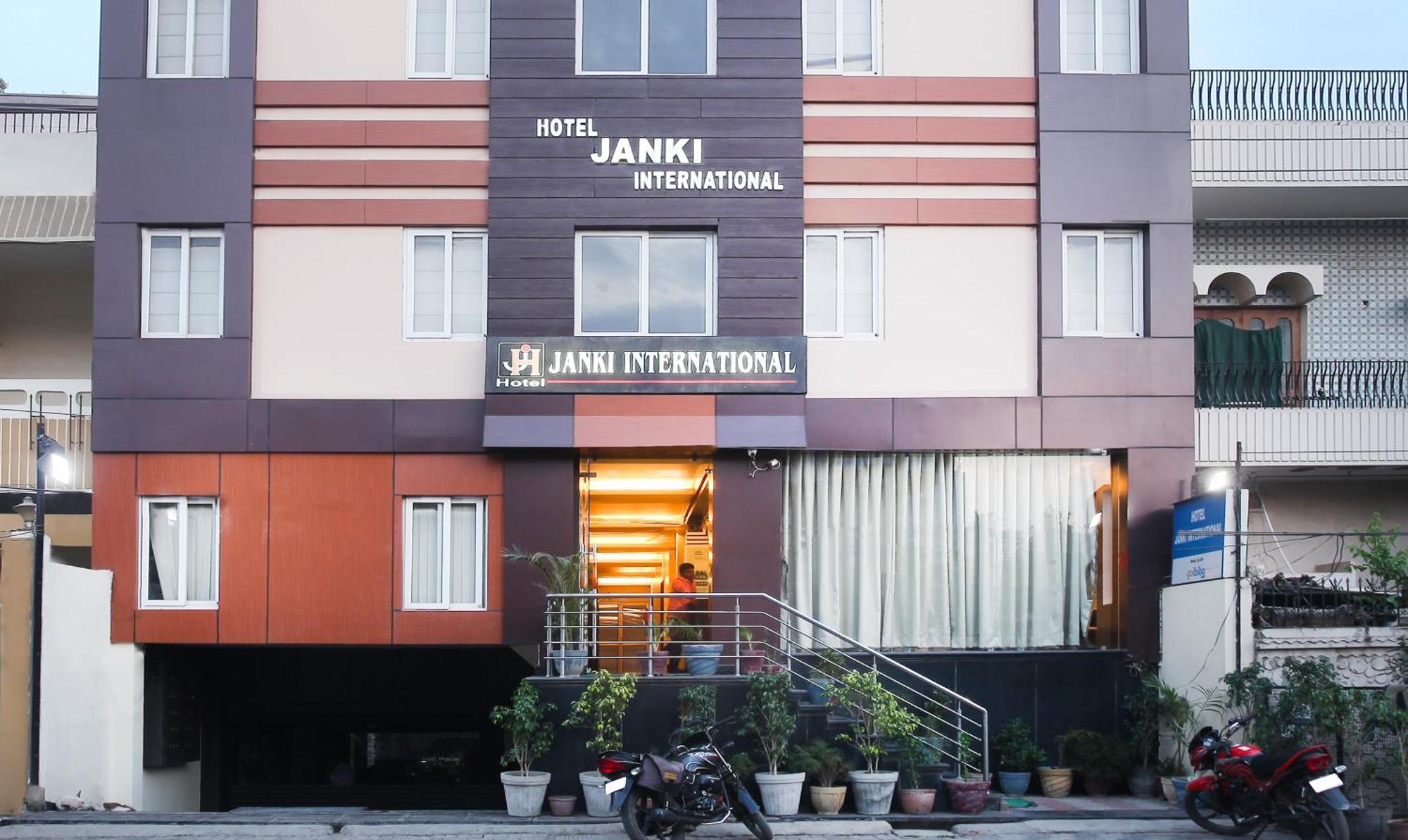 Hotel Janki International Sigra 2 Km From Kashi Vishwanath Temple فاراناسي المظهر الخارجي الصورة