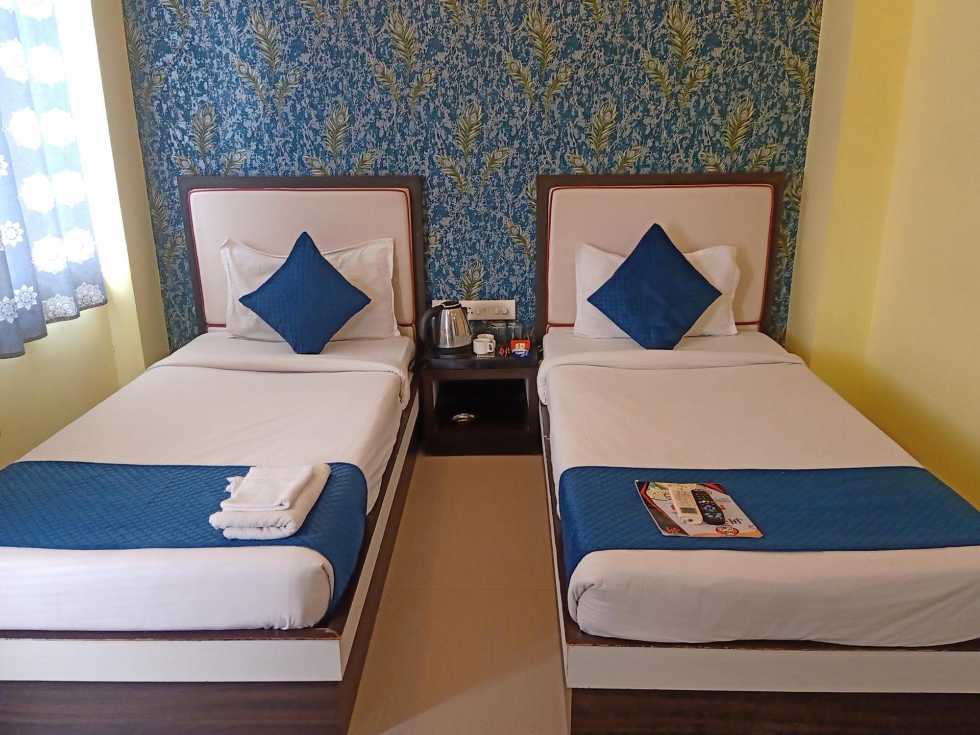Hotel Janki International Sigra 2 Km From Kashi Vishwanath Temple فاراناسي المظهر الخارجي الصورة